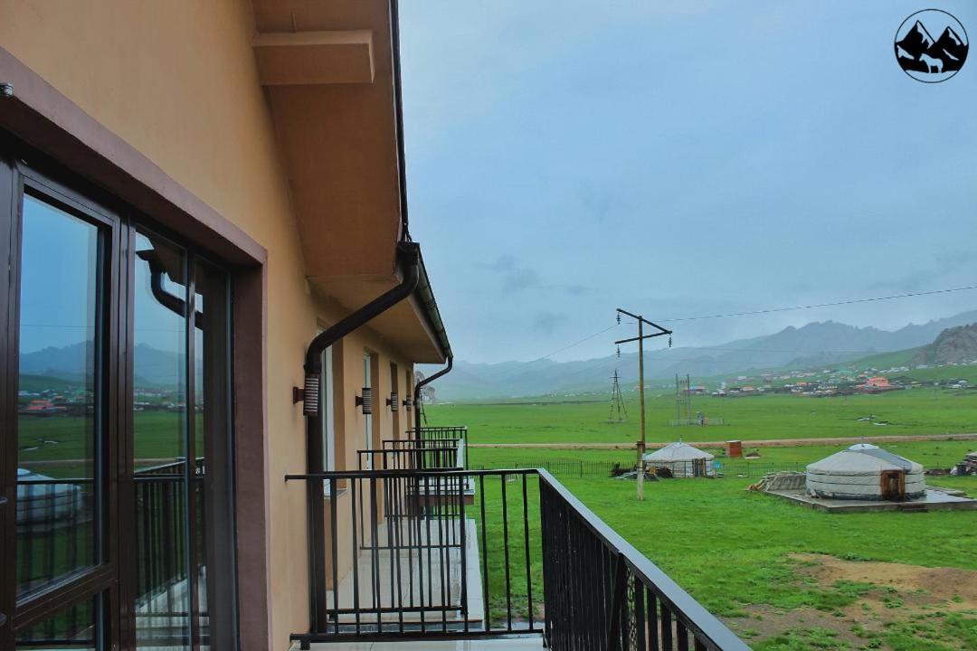 Takhi Resort Terelj Yoliin Hural Εξωτερικό φωτογραφία